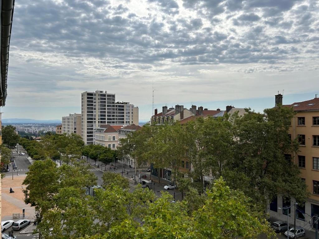 Hotel De La Croix-Rousse Lyon Exterior foto